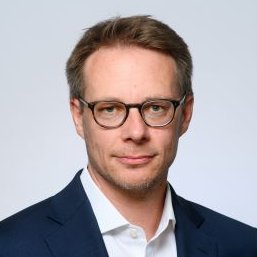 Dr. Clemens Jüttner Foto von Dr. Clemens Jüttner, CSO und Menschenrechtsbeauftragter der Sana Kliniken AG