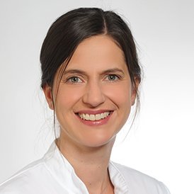 Judith Thus Porträt von Judith Thus, Fachoberärztin, Fachärztin für Anästhesiologie, Zusatzbezeichnung Notfallmedizin am Sana Klinikum Coburg der Sana Kliniken Oberfranken