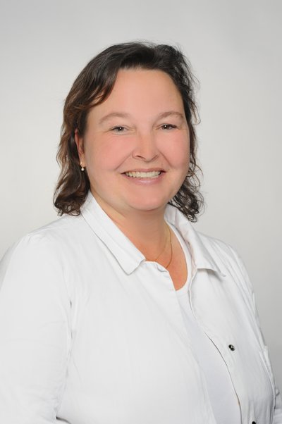 Porträt von Dr. med. Stefanie Vitz, Fachärztin für Gynäkologie und Geburtshilfe am MVZ Klinikum Coburg.