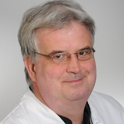 Porträt von Prof. Dr. med. Thomas Aigner, Facharzt für Pathologie am MVZ Klinikum Coburg.