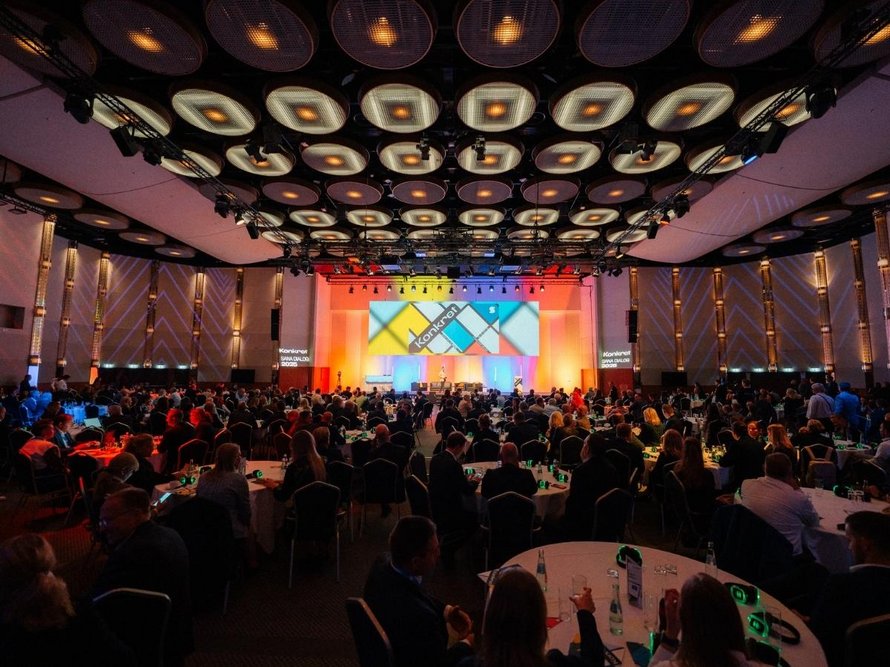 {f:if(condition:'{item.images.0.alternative}', then:'{item.images.0.alternative}'}