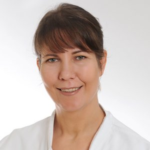 Dr. med. Silvia Hanakovicova Porträt von Dr. med. Silvia Hanakovicova, Oberärztin, Internistin mit Schwerpunkt Nephrologie am Sana Klinikum Coburg der Sana Kliniken Oberfranken