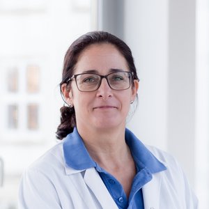 Porträtfoto von Constanze Schwarz, Chefärztin der Klinik für Notfall- und Akutmedizin im Sana Klinikum Borna