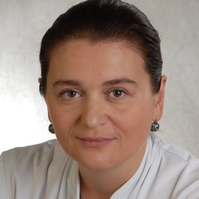 Porträt von Angelika Welz, Fachärztin für Gynäkologie und Geburtshilfe am MVZ Bad Staffelstein.