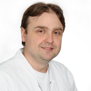 MU Dr. Marian Holly Porträt von MU Dr. Marian Holly, Oberarzt, Facharzt für Urologie am Sana Klinikum Coburg der Sana Kliniken Oberfranken