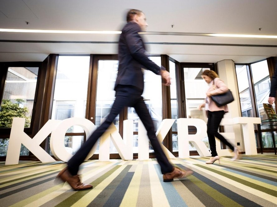 {f:if(condition:'{item.images.0.alternative}', then:'{item.images.0.alternative}'}