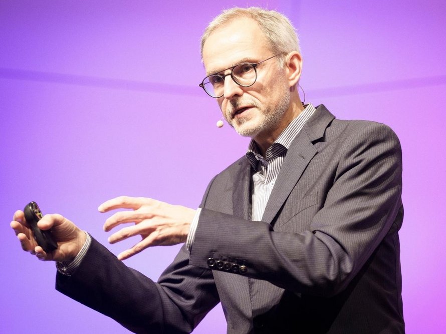 {f:if(condition:'{item.images.0.alternative}', then:'{item.images.0.alternative}'}