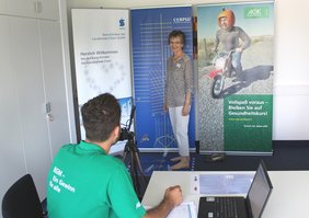 <p>Bildunterschrift: Auch Marianne Hummel, Pflegedienstleitung der Sana Kliniken des Landkreises Cham, nutzte das kostenfreie Angebot der AOK</p>
<p>Bild: Sana</p>