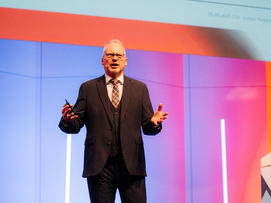 {f:if(condition:'{item.images.0.alternative}', then:'{item.images.0.alternative}'}