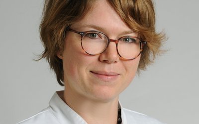 Porträt von Dr. med. Hanna Philipp, Leiterin Perinatalzentrum am Klinikum Coburg der Sana Kliniken Oberfranken.