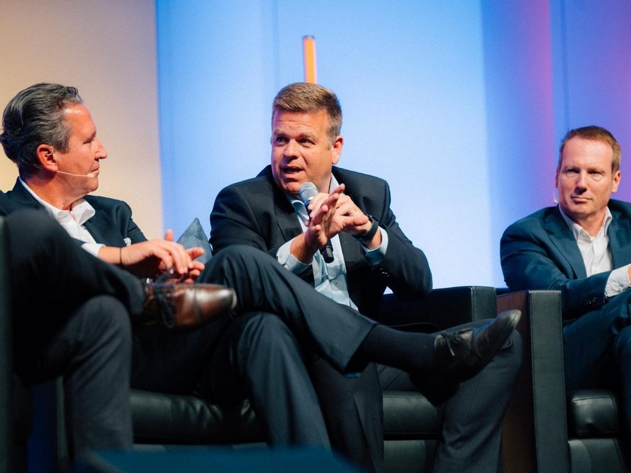 {f:if(condition:'{item.images.0.alternative}', then:'{item.images.0.alternative}'}