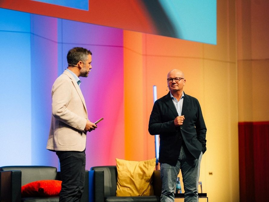 {f:if(condition:'{item.images.0.alternative}', then:'{item.images.0.alternative}'}