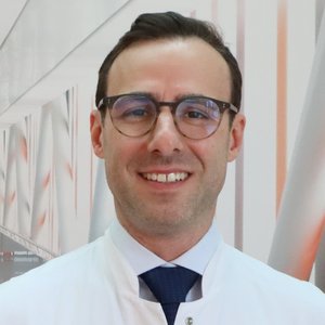 Foto von Chefarzt PD Dr. med. Benjamin Babic F.E.B.S Facharzt für Chirurgie, Facharzt für Viszeralchirurgie