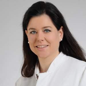 Birgit Brückner Porträt von Birgit Brückner, Oberärztin, Fachärztin für Urologie am Sana Klinikum Coburg der Sana Kliniken Oberfranken