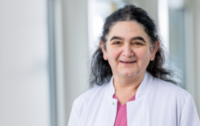 Porträt Dr. med. Katrin Schöche Sektionsleitung der Schmerztherapie und Schmerztagesklinik am Sana Klinikum Hof